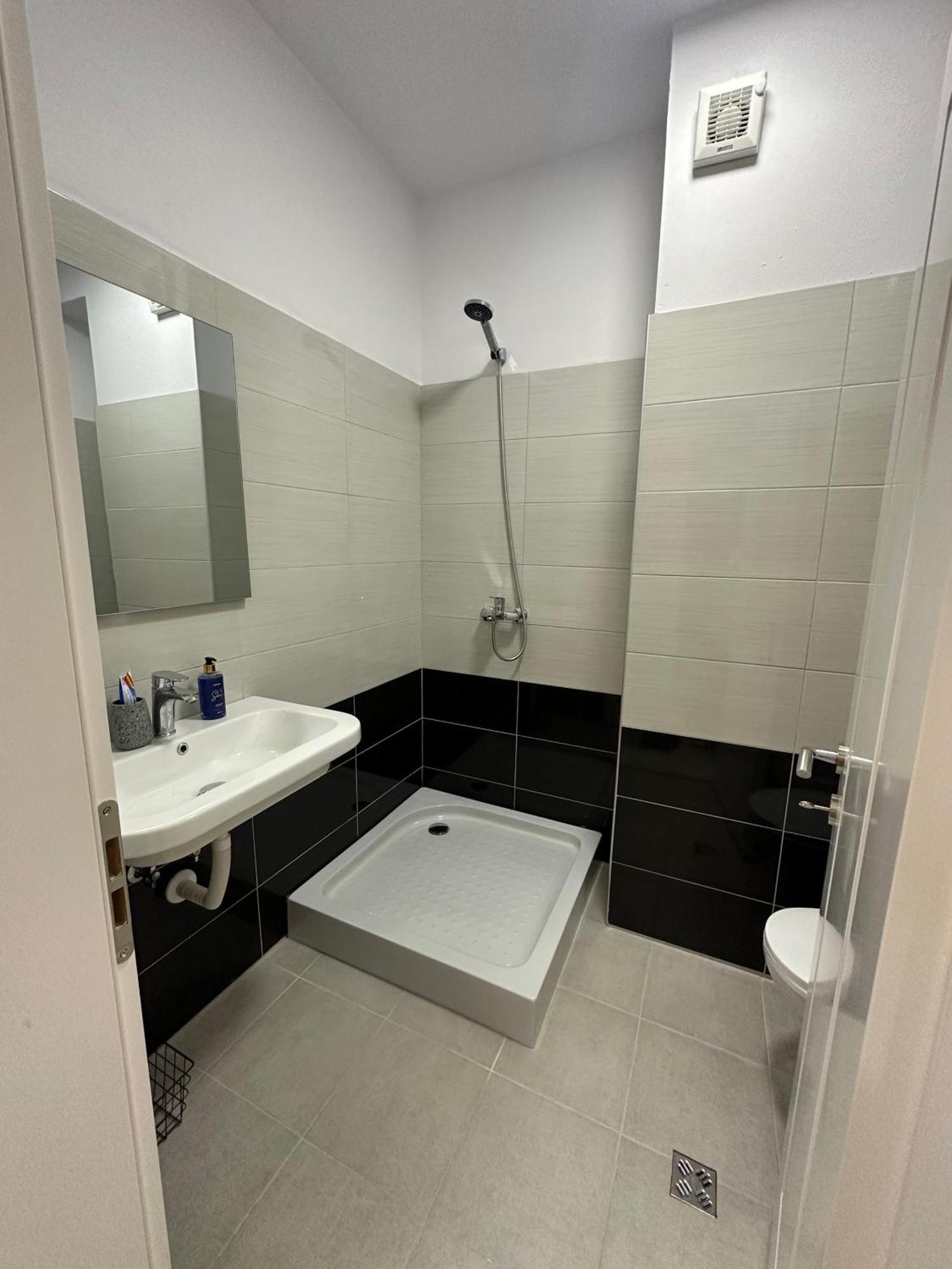 New Bazar - 2 Rooms Apartment Tirana Exterior foto