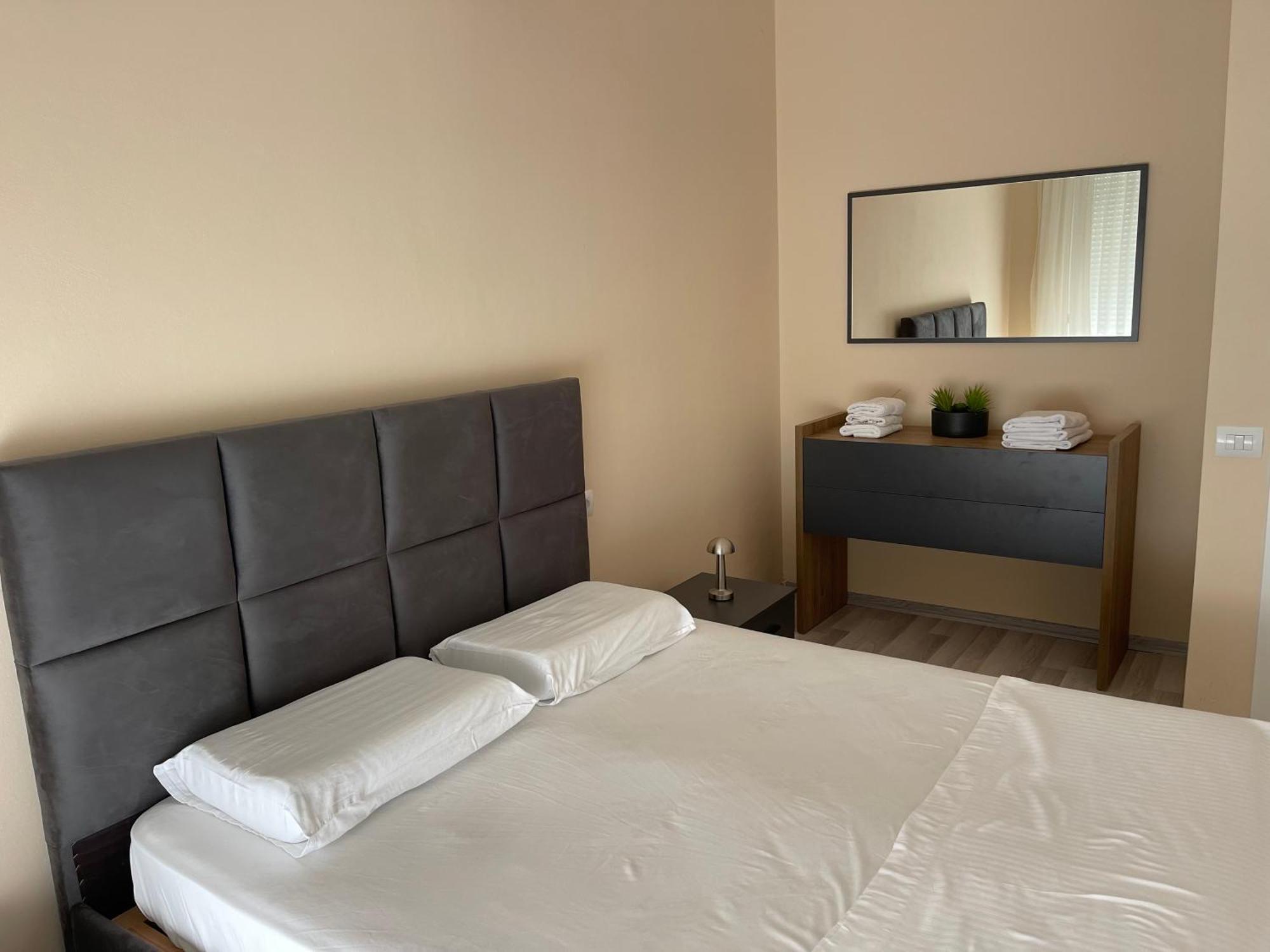 New Bazar - 2 Rooms Apartment Tirana Exterior foto